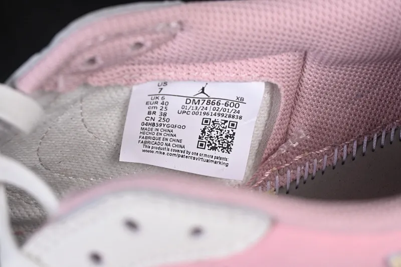 All categories Air Jordan Jordan series basketball shoes Air Jordan 1 Low ZG version Travis Scott x Air Jordan 1 Low OG AJ1 Joe 1 undercut low top full head layer DM7866-600